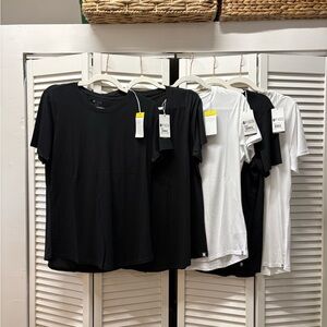 Figs Black and White T-Shirts Set